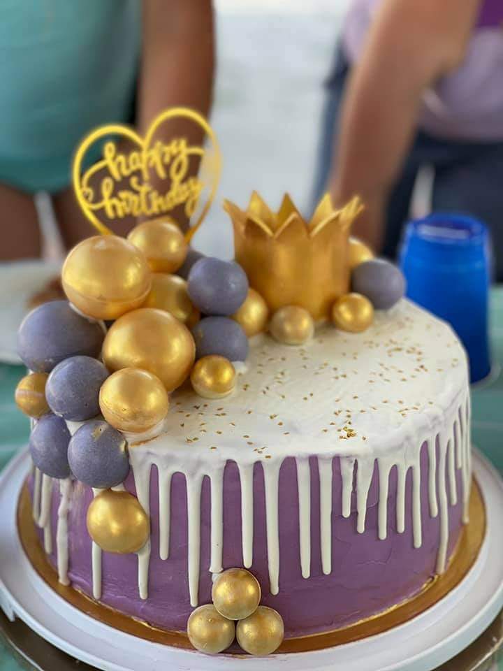 Pistachio Raspberry Cake