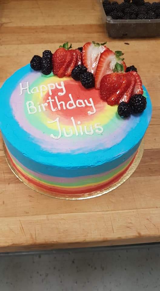 Vanilla Cake with strawberries